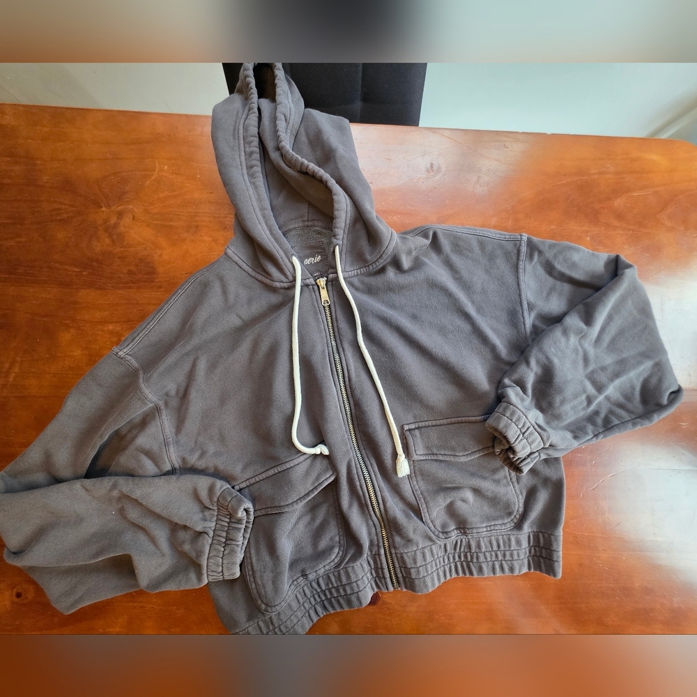 Aerie Gray Cropped Women's Sweater